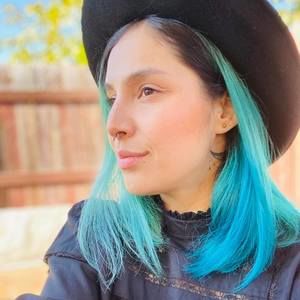 Meet your Posher, Denise